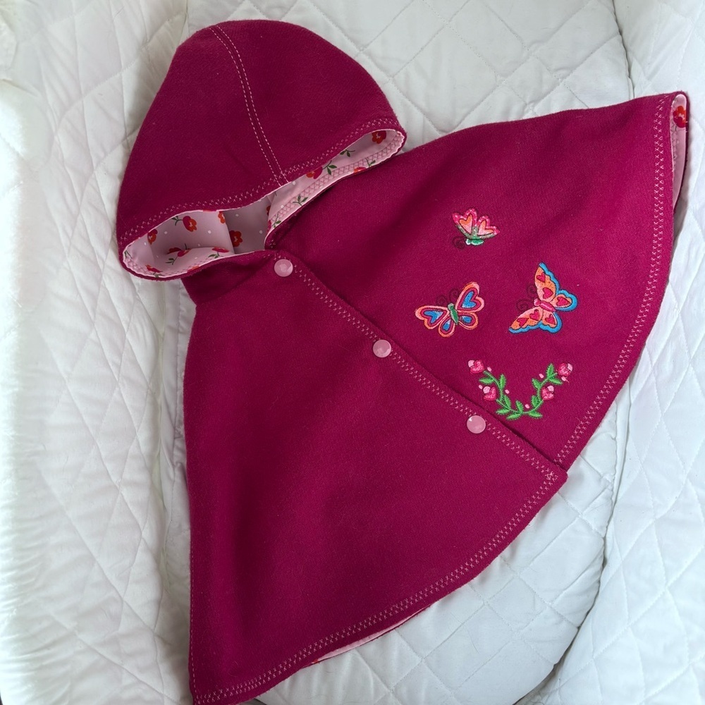⭒ 2T-3T Unique Fushcia Poncho Waterproof Cape Sleevless Butterfly Embroidery ⭒
